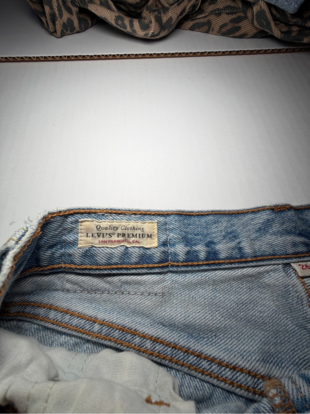 Levi's Women's Light Blue Wide Leg Jeans - Picture 11 of 12